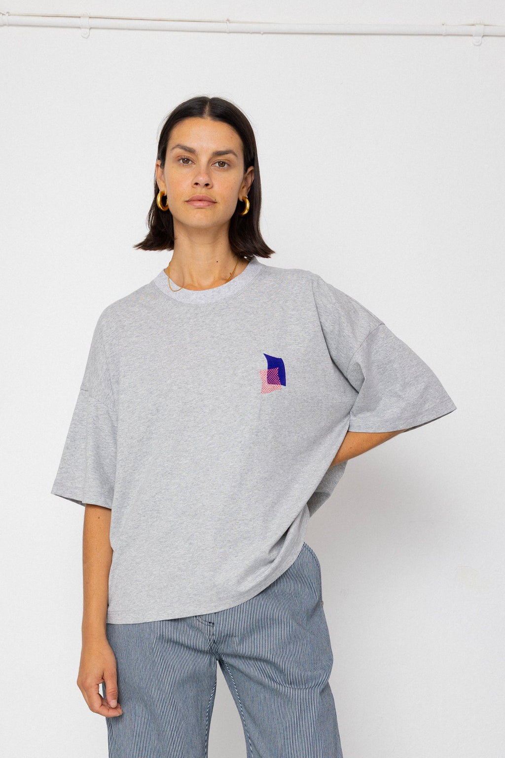 Boyfriend T-Shirt - Embroidered Grey Melange