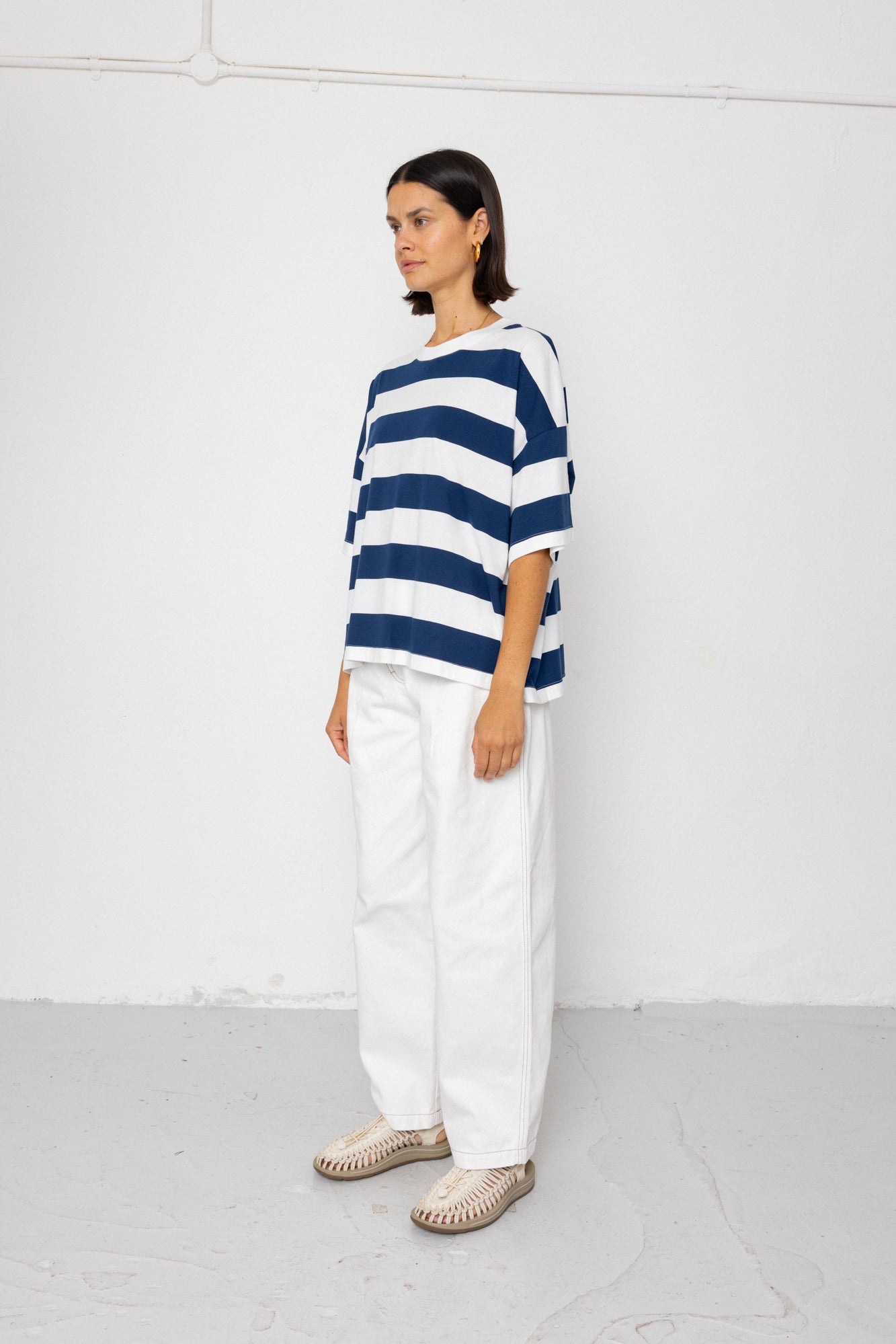 Boyfriend T-Shirt - Off White / Indigo Blue