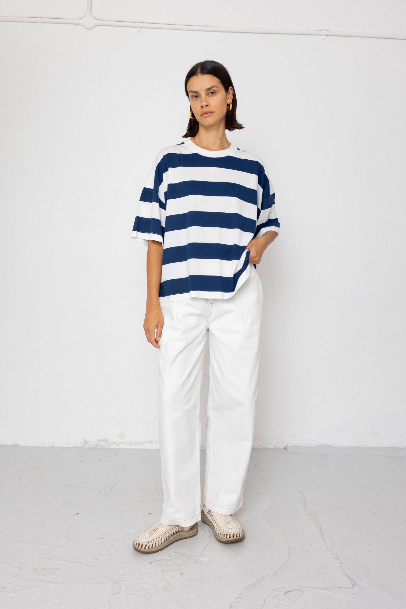 Boyfriend T-Shirt - Off White / Indigo Blue