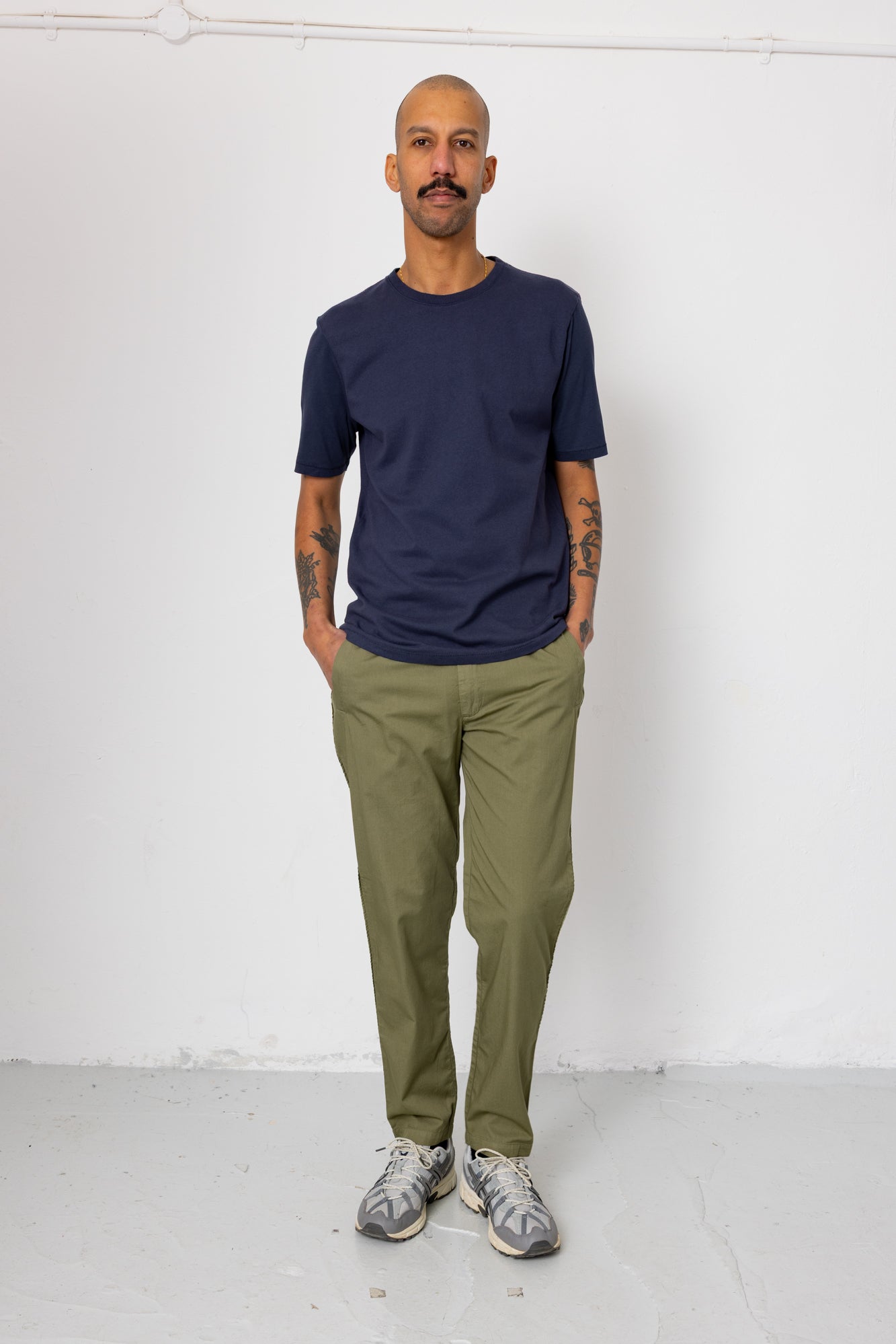 Contrast Sleeve T-Shirt - Navy