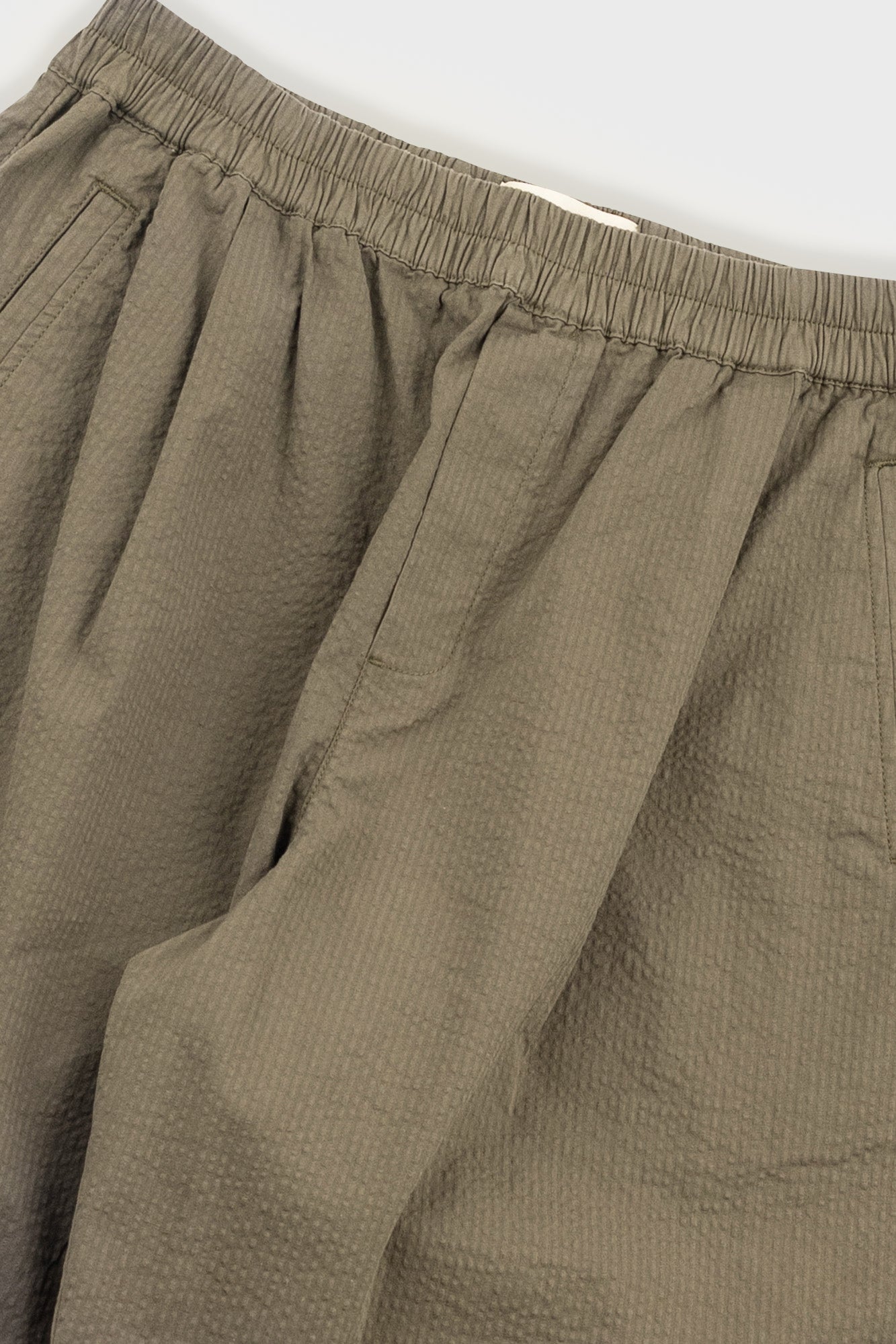Relaxed Assembly Short - Dark Olive Seersucker