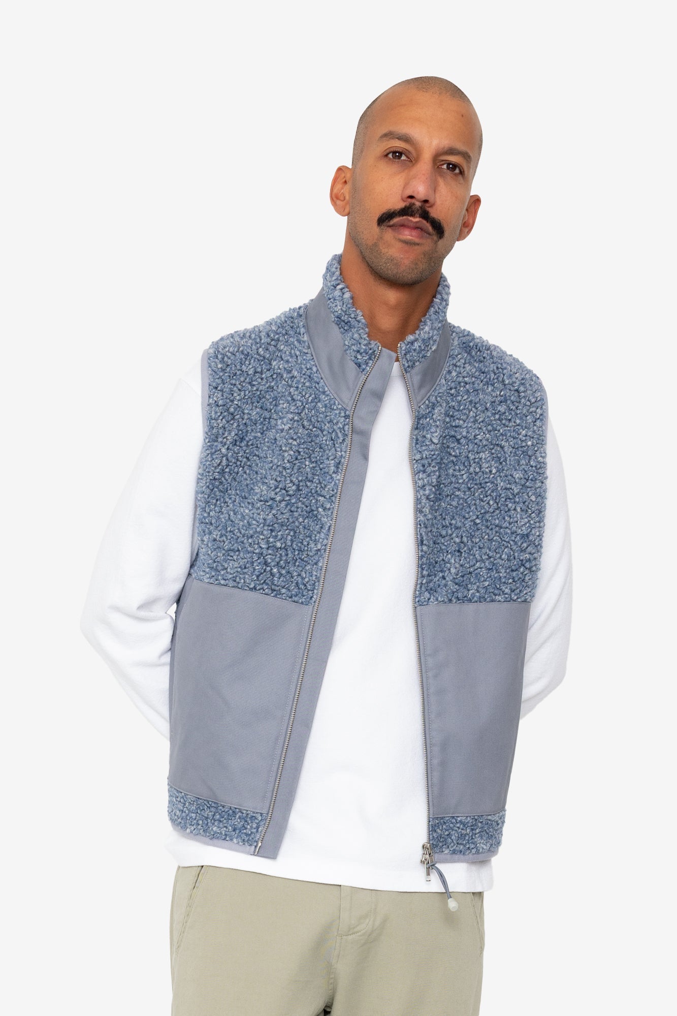 Signal Gilet - Soft Blue Curly Wool