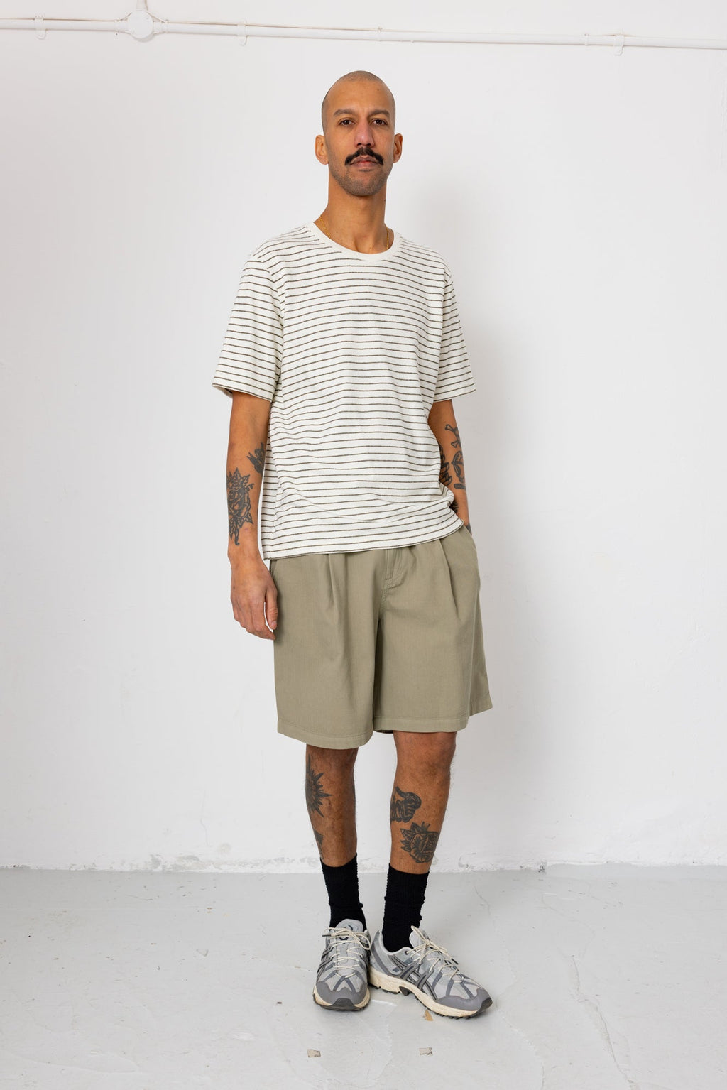 Elasticated Wide Fit Short - Silver Sage Herringbone