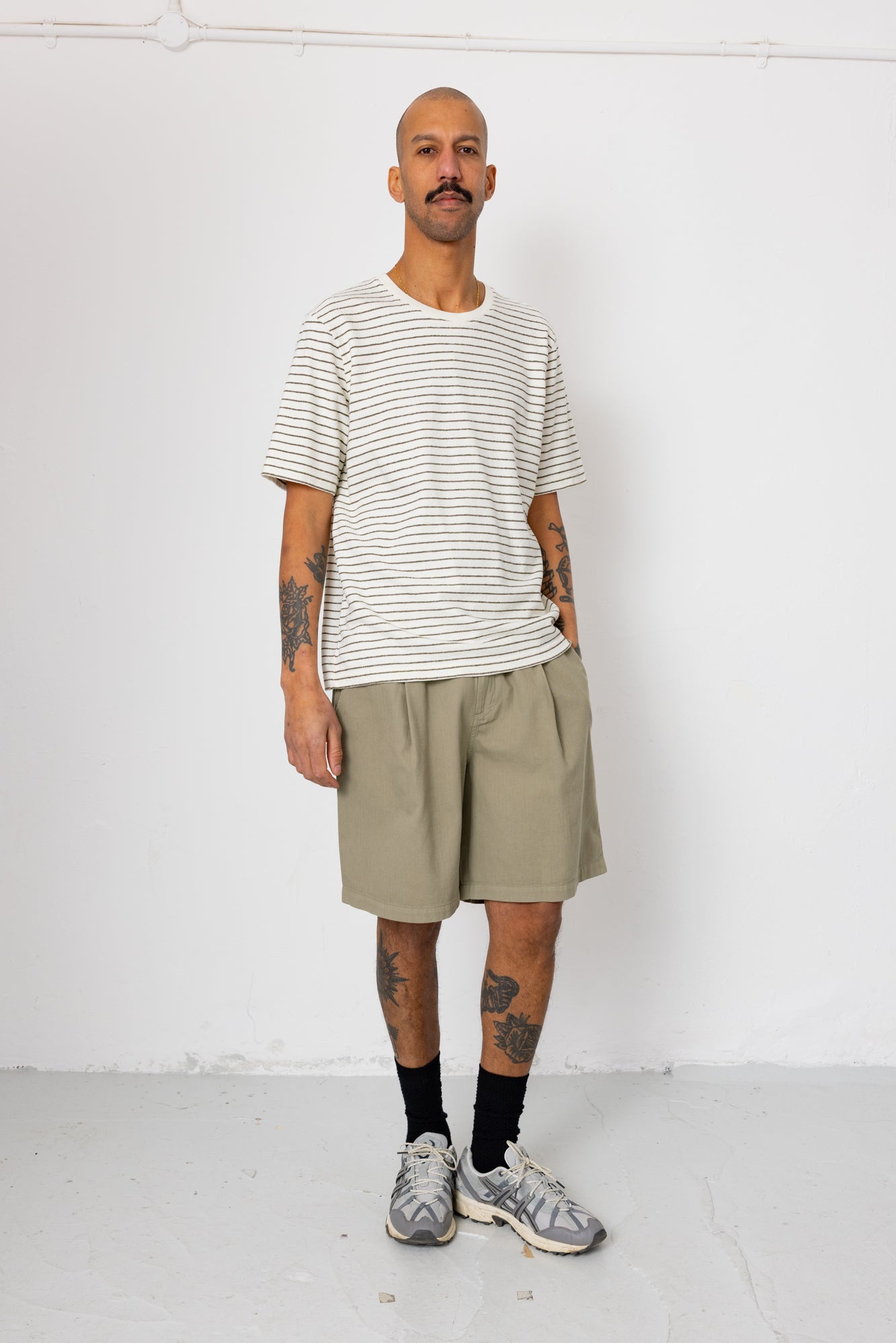 Elasticated Wide Fit Short - Silver Sage Herringbone