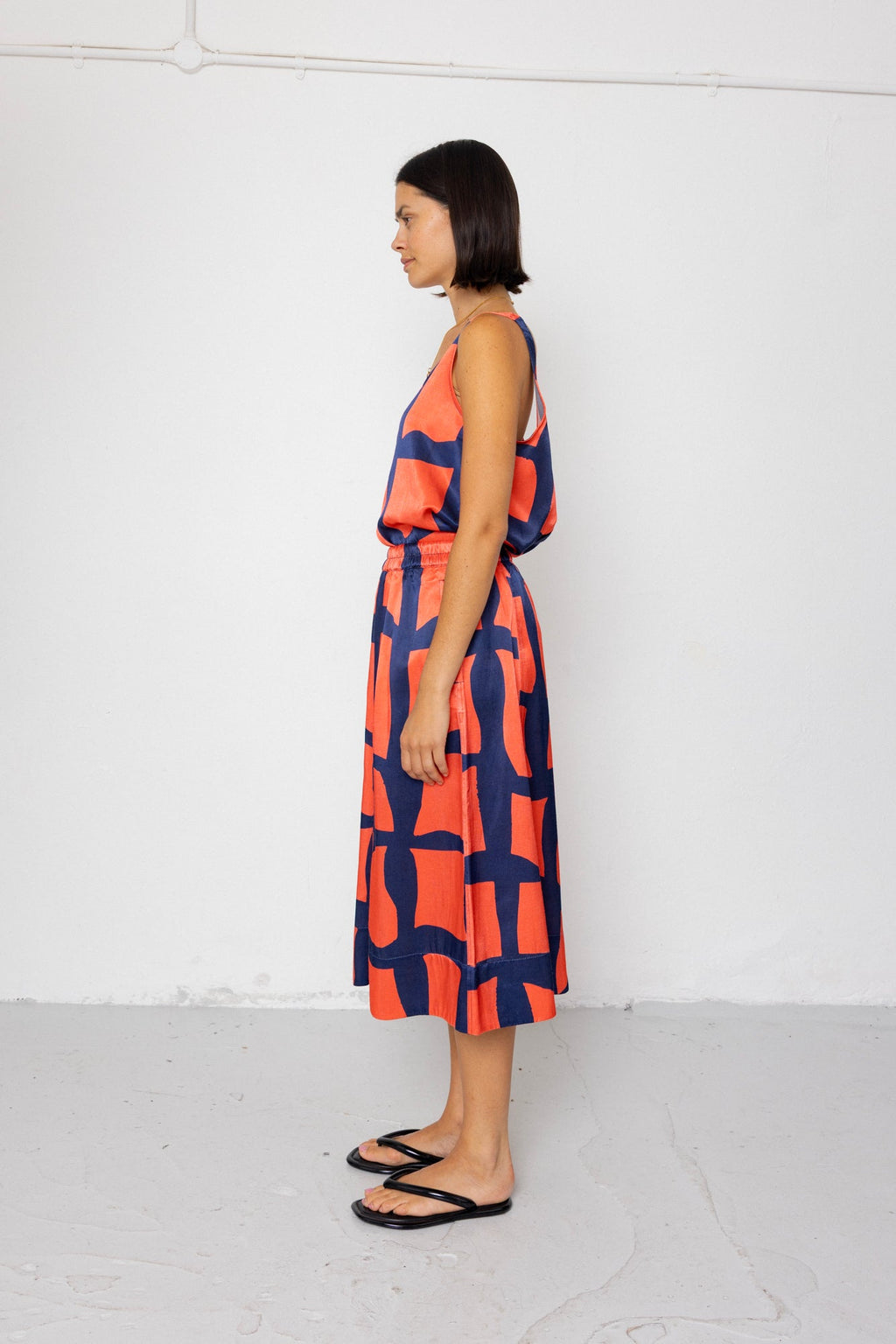 Pleated Scoop Back Vest - Abstract Block Print Navy