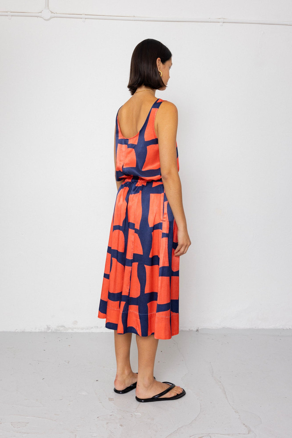 Pleated Scoop Back Vest - Abstract Block Print Navy