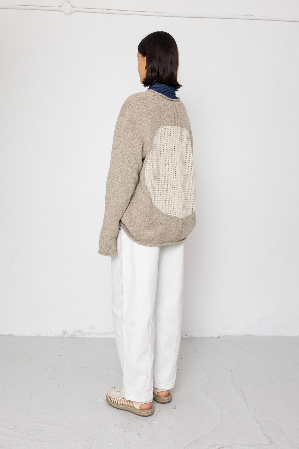 Slouch Crew Jumper - Natural Circle