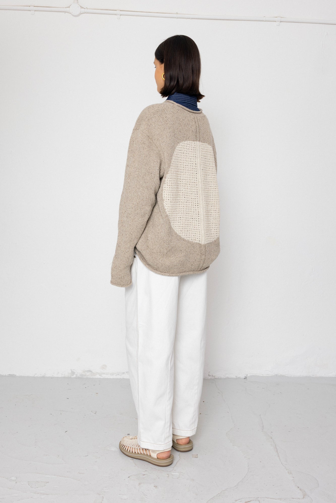 Slouch Crew Jumper - Natural Circle
