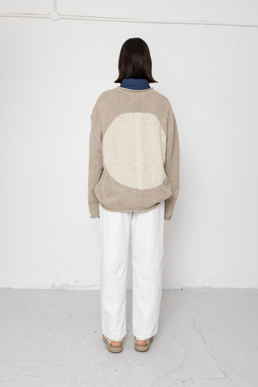 Slouch Crew Jumper - Natural Circle