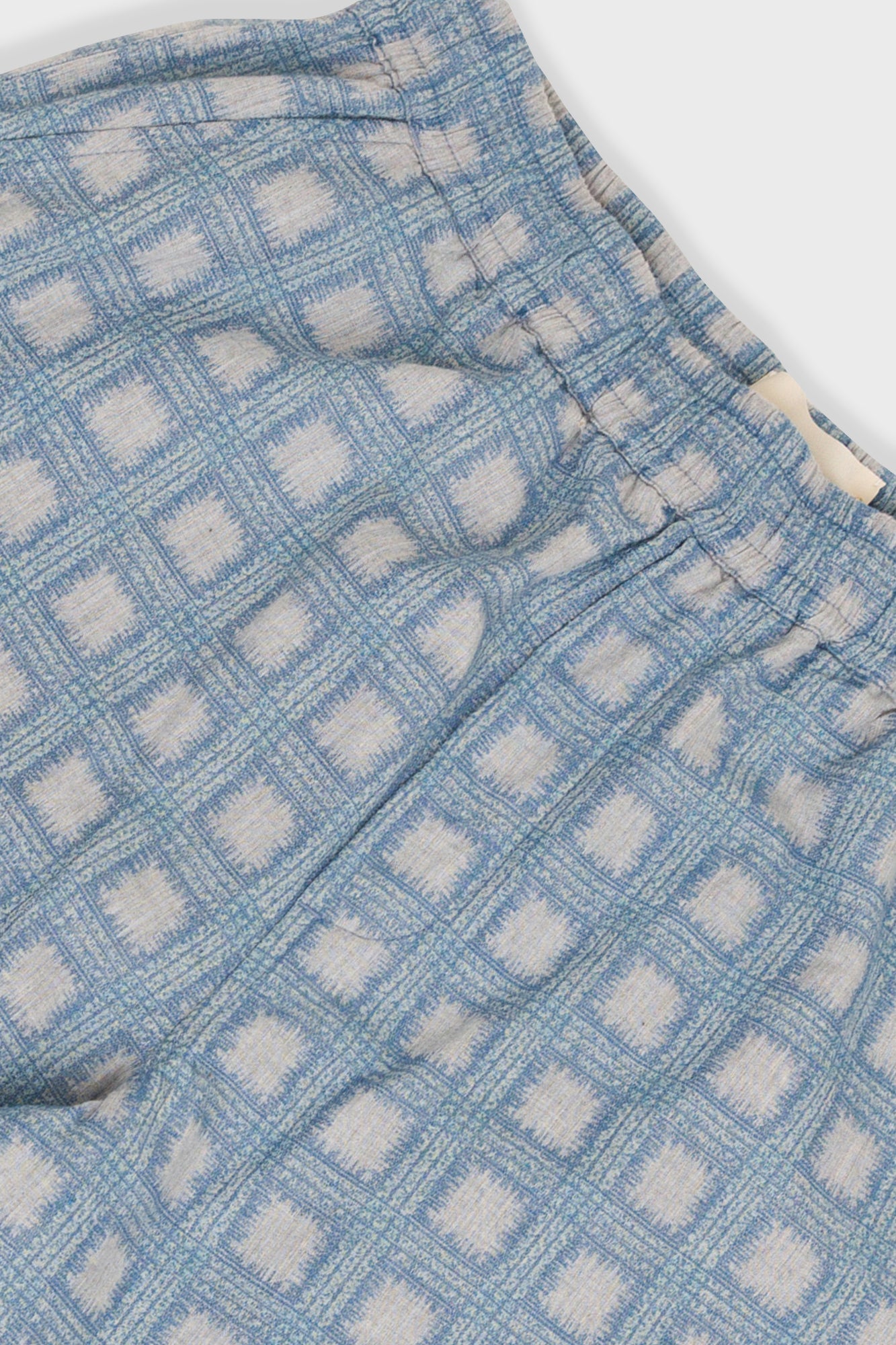 Relaxed Short - Blue Tile Tapestry