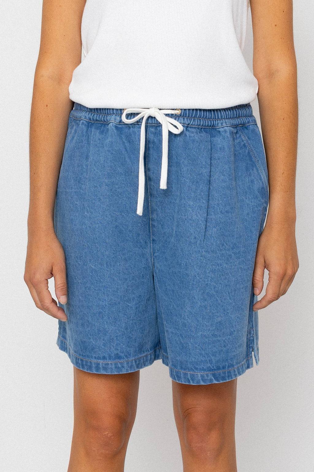 Wide Signal Shorts - Heavy Bleach Wash