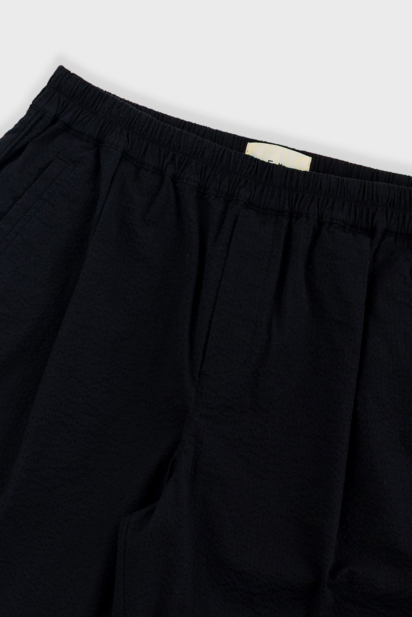 Relaxed Assembly Short - Black Seersucker